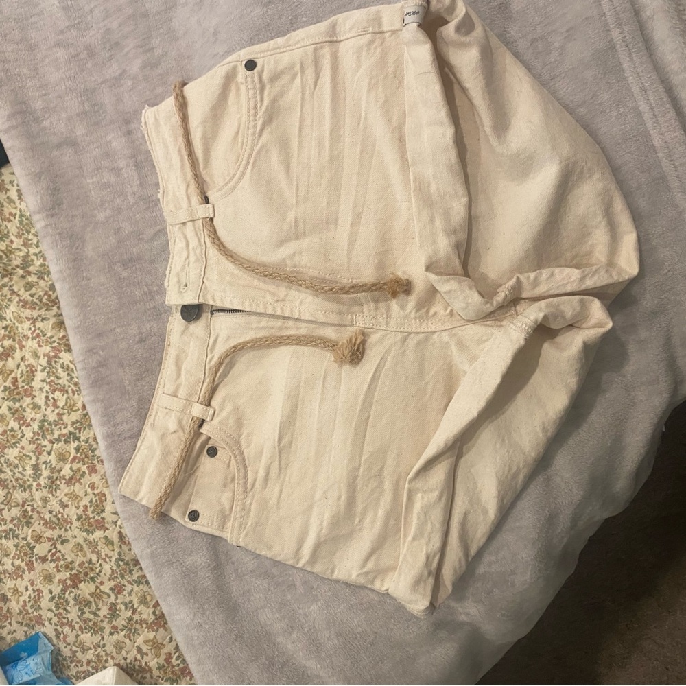One Teaspoon Cream High Waist Shorts